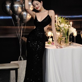 黑色设计感亮片闪闪小礼服裙轻奢高级感晚礼服吊带连衣裙年会生日