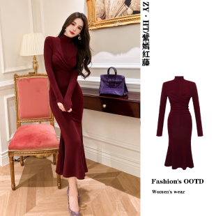 酒红色长袖高领毛衣连衣裙秋季打底包臀气质长款修身针织鱼尾裙子