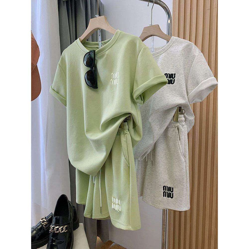 韩系穿搭休闲运动套装女夏季小清新宽松短裤短袖刺绣慵懒风两件套