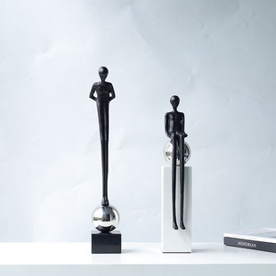 现代简约金属人物摆件抽象客厅家居电视柜玄关柜样板间别墅装 饰品