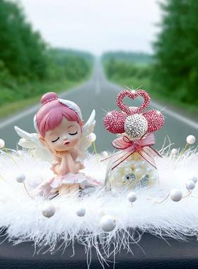 网汽车内饰用品创意GNM车载车上高女生女神装饰品摆件20小2档5红