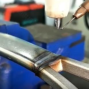 变GJC位机业工智自动铝化焊接能设备焊接机器人焊接家具铁制品