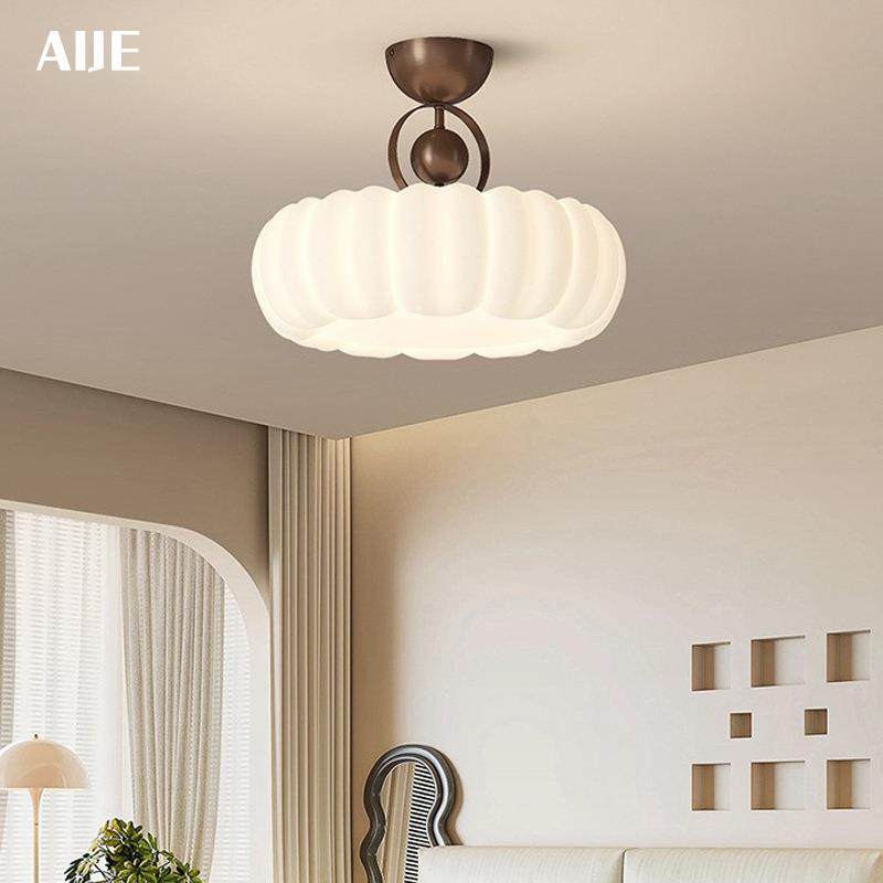 法式卧室吸顶灯中古奶油风主卧公主房灯具简约羽毛灯设计师书房灯