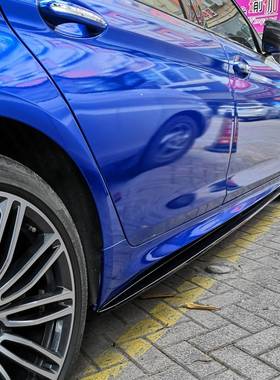 适用于宝马18-23款新5系G30G38改装MP款亮黑侧裙水转印侧扰流