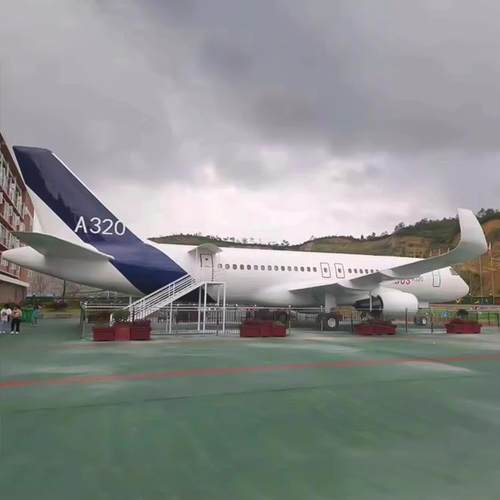 一比一EIQ真波音飞机模拟舱实设备成仿步训行街商场网红客机餐厅