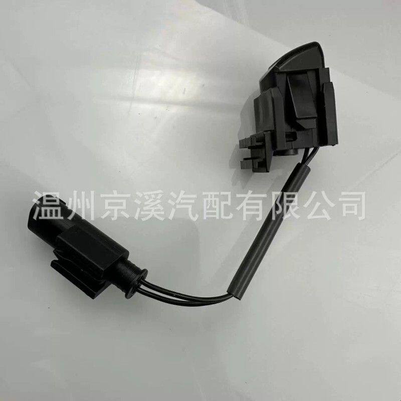 适用于奔驰汽车零部件机盖喷水嘴 挡风玻璃清洗液喷嘴A2118601147