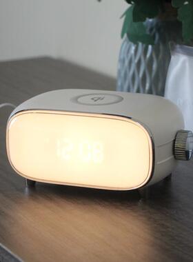 2025新款创意唤无醒闹氛钟带QI的线充时尚围灯时钟日落89223安睡