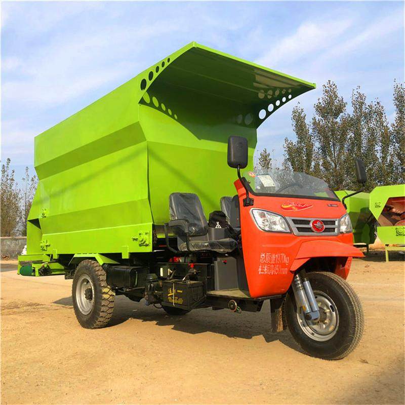 牧场双边饲草料喂料车机动三轮自走式撒草机柴油款五方日粮撒料车,工业油品/胶粘/化学/实验室用品,其他实验室设备,淘宝优惠券,粉丝福利购,淘宝优惠卷
