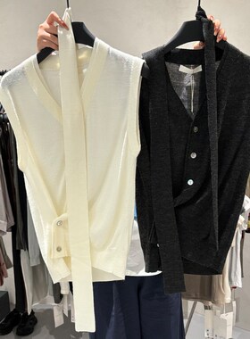 法式灰色V领无袖针织马甲开衫女早秋2024新款斜扣设计感显瘦上衣