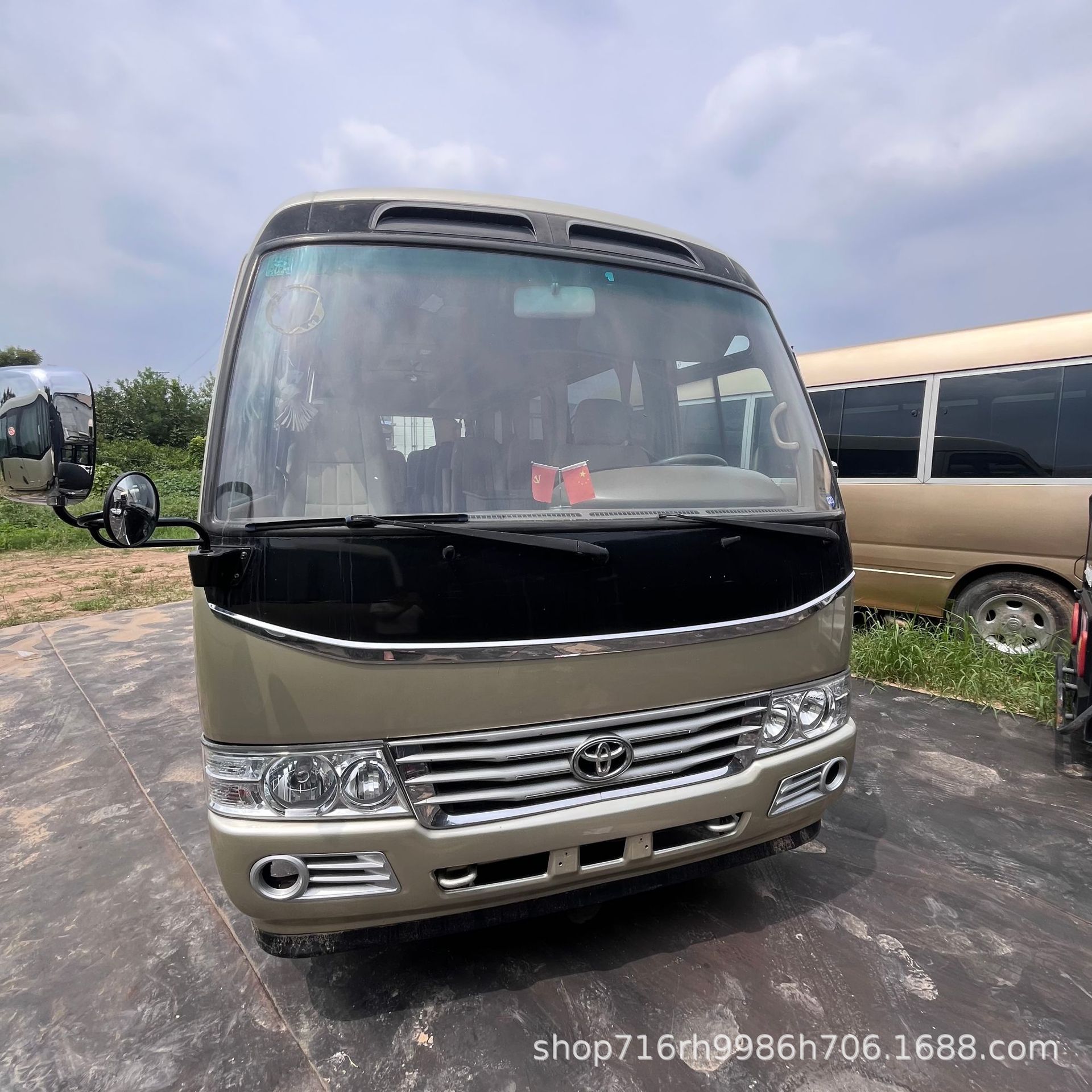 出售精品豪华翻新丰田考斯特19-23座客车商务旅游专用中小型客车