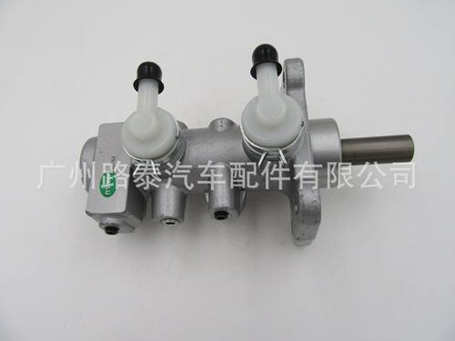 适用于FE71FB71刹车总泵MK429255