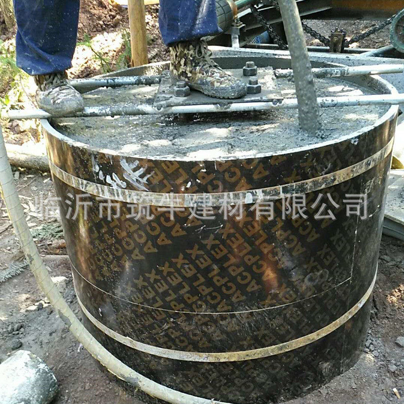 一种圆形模板加固卡具杨木圆柱模板电话木胶合板圆柱模板施工