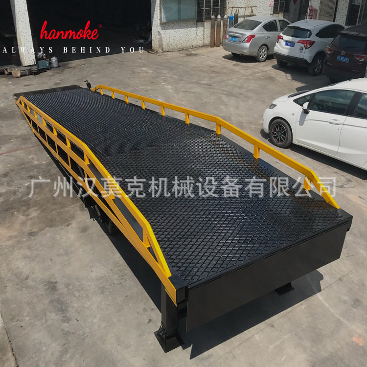 工厂现货10吨移动式装卸平台加强材质液压登车桥码头登车桥超低价