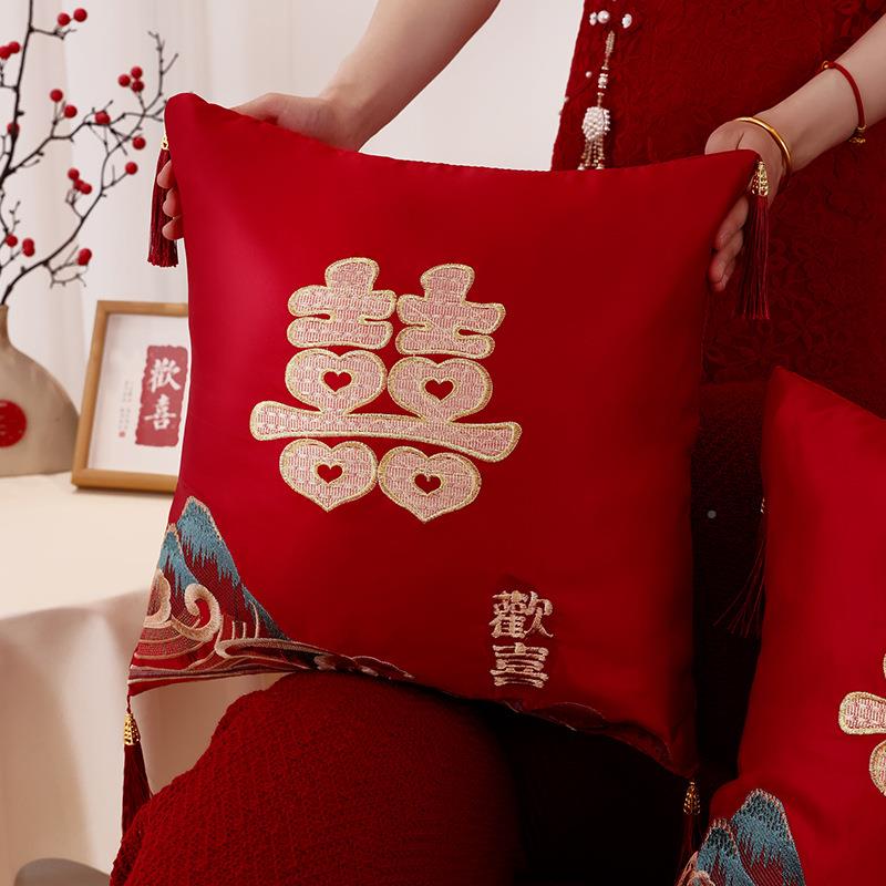 帝结婚抱枕一对庆婚90785981房床头靠枕靠垫中式婚礼客厅红熙刺色