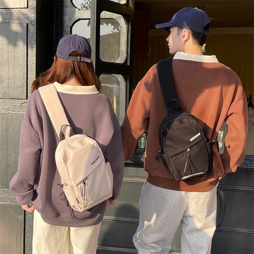 胸包女2023新款潮单肩包上课大学生斜挎包小众大容量男生日系背包