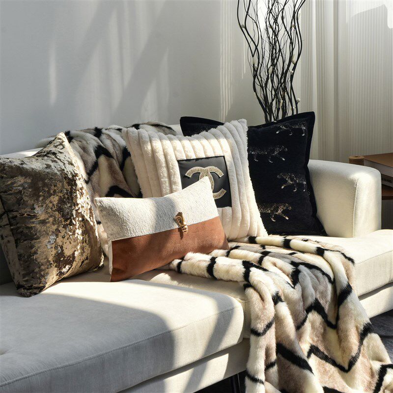中古风轻奢高级感毛绒抱枕沙发客厅别墅酒店样板间组合搭配靠垫套