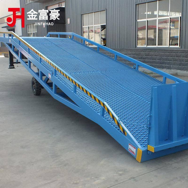 叉车爬坡登车桥移动式6吨8吨10吨液压集装箱装卸货物平台