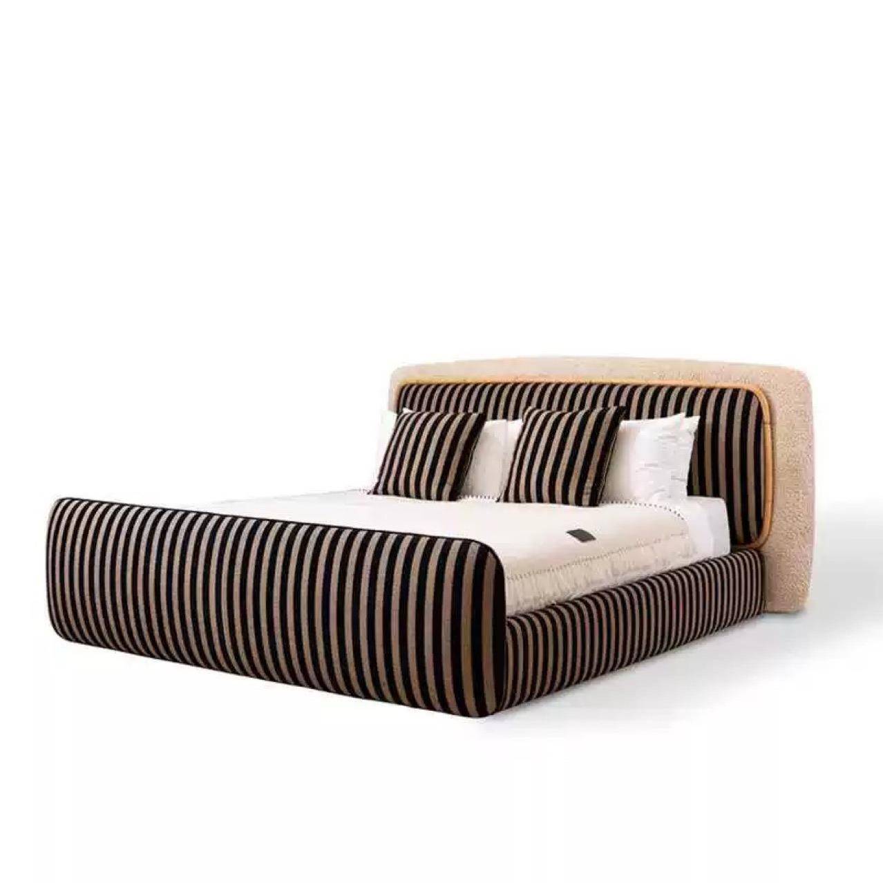 意大利轻奢现代布艺床2024新款黑白条纹主卧婚床别墅双人床设计款