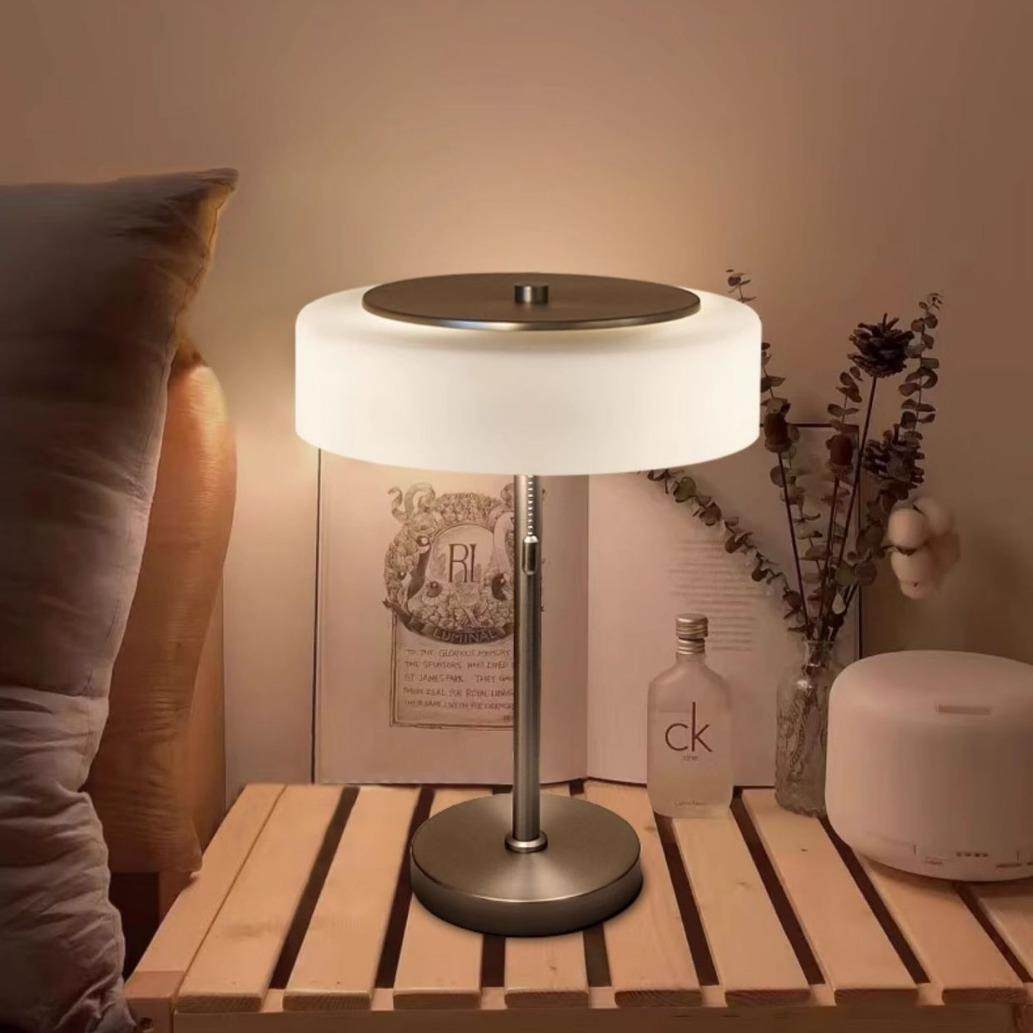 新款台灯高级感复古轻奢意式现代简约拉线开关玻璃卧室床头灯