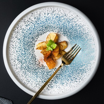 创意陶瓷圆形厚唇窝盘意境菜酒店餐厅会所西餐融合菜家用沙拉盘子