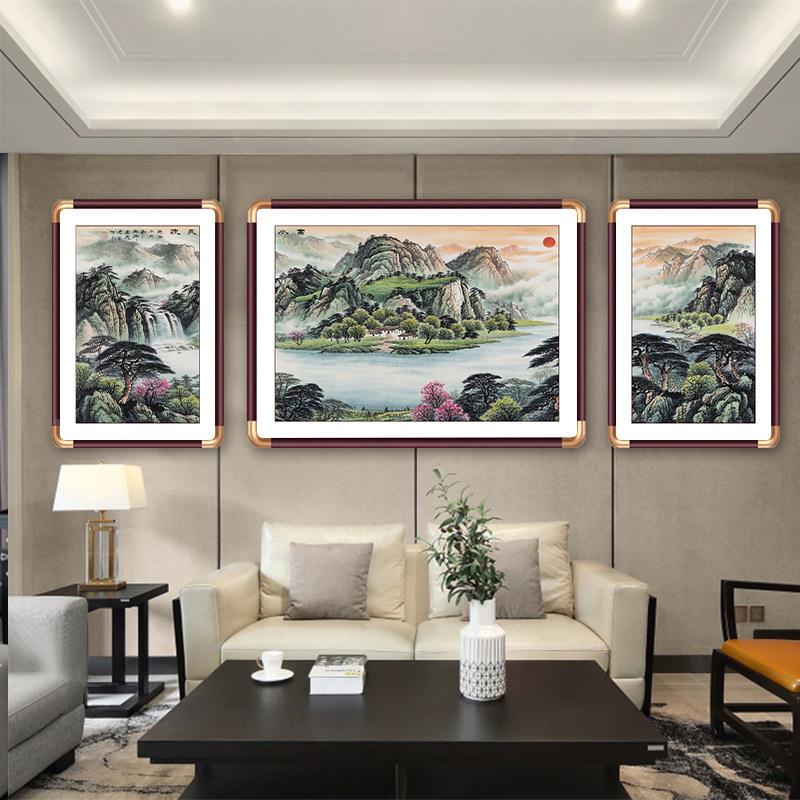 客厅装饰画三联挂画RVG聚宝风新水中水式国画山画新款榫卯工艺墙