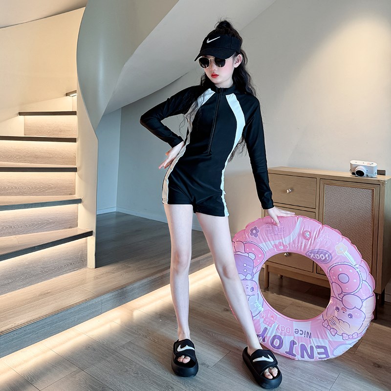 女童高级感泳衣夏季新款儿童洋气连体游泳衣10岁女孩网红海边泳装