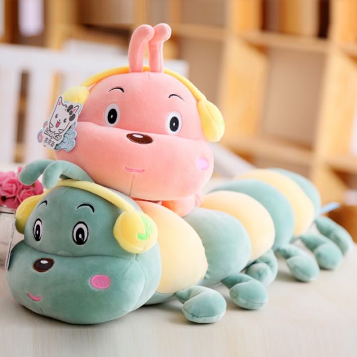 可爱毛毛虫汽车抱枕卡通竹炭包车用车内活性炭去味除甲醛后窗摆件