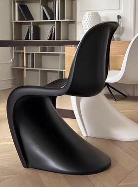 黑色式餐椅梳妆潘东意潘通椅桌WJE子轻奢化妆子凳设计师餐椅