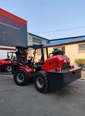 户外山地运叉多功能抱搬VCJ搬运夹5吨车升降起重四驱越野叉车3吨4