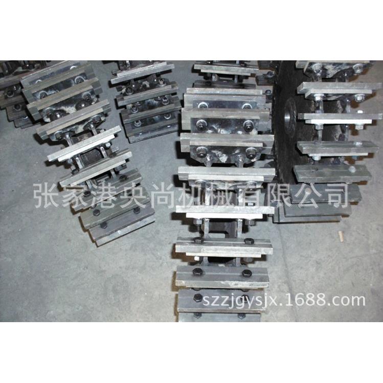 混合机配件磨粉机配件牵引机配件上料机配件管材型材生产配件