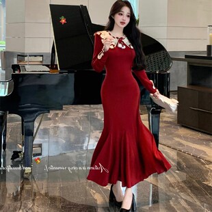 大码胖mm新中式娃娃领收腰红色旗袍连衣裙女秋冬气质包臀鱼尾长裙