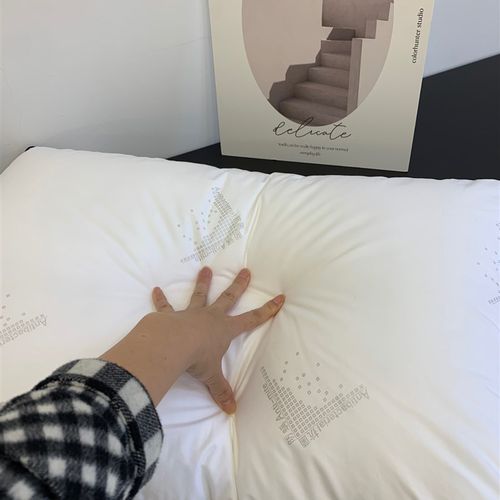 PT英伦枕芯80S柔赛斯立体枕头星级酒店全棉护颈大豆枕单人蓬蓬枕