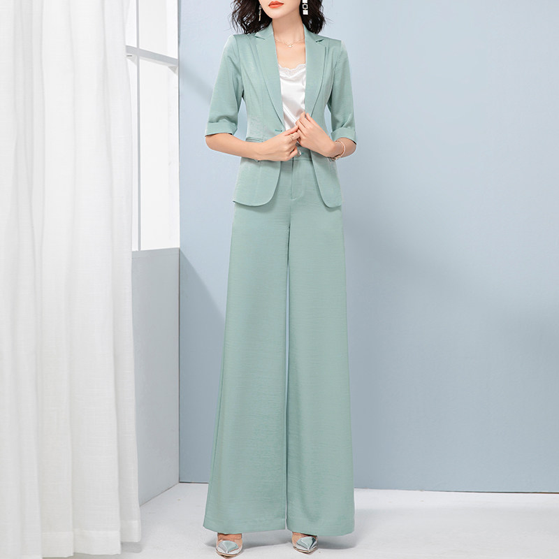 淡绿色西装套装女春秋薄款2021新款时尚高端气质职业休闲两件套秋