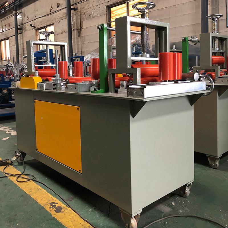 厂家直供四面动铝AVZ材材贴膜机门窗铝型自动覆机贴标全膜自包装