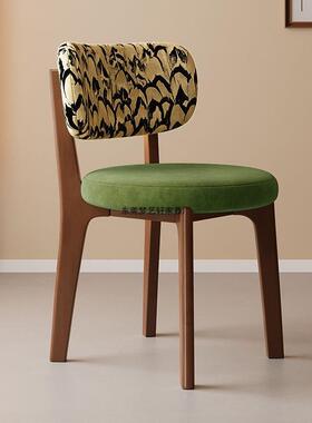 实餐椅家用奶油软包椅W-14825背轻奢靠椅现代简风约吃饭凳酒店木