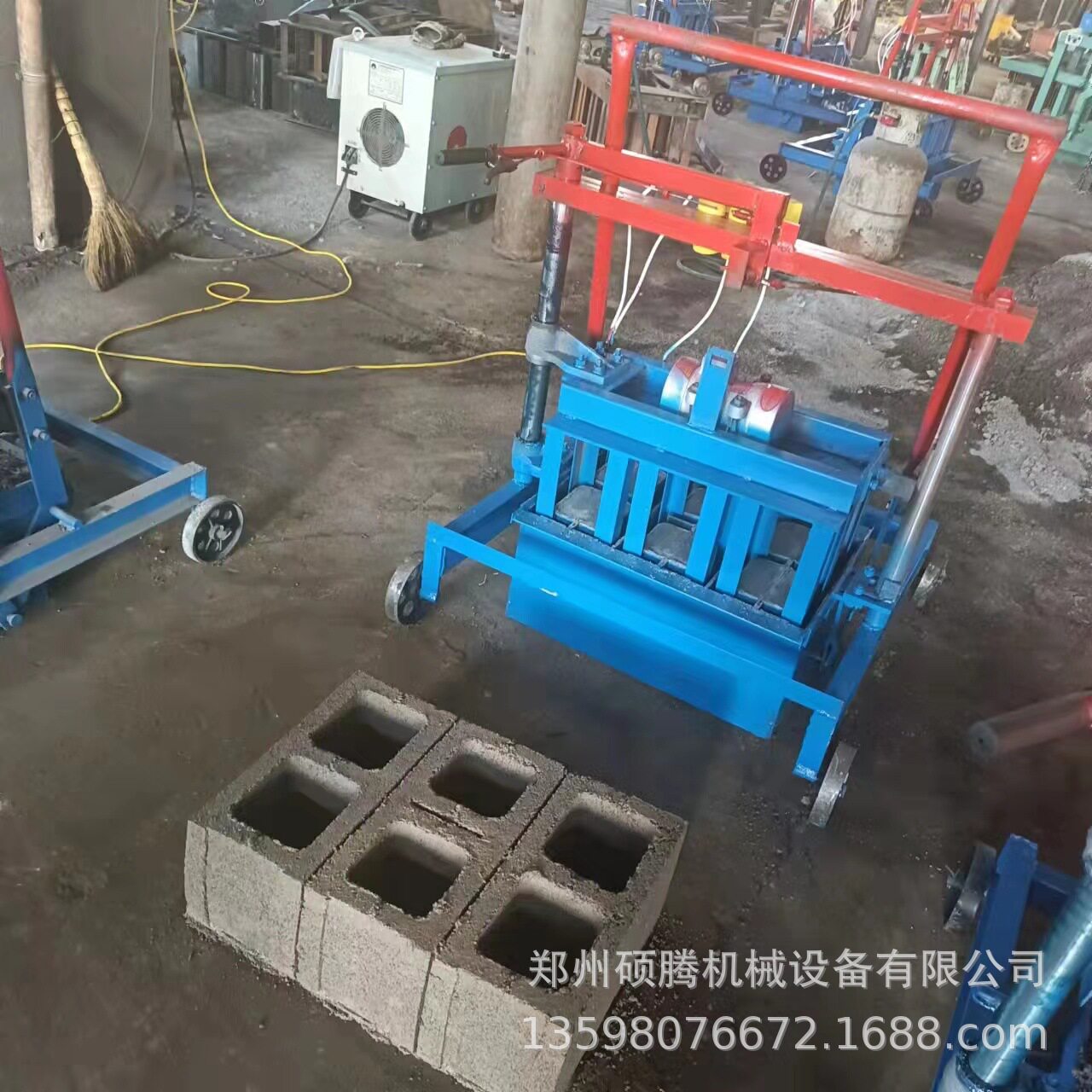 水渠地沟盖板成型机 小型移动免烧砖制砖机 圆孔方孔水泥砖机