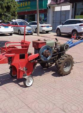 新型玉米190823收获机农用柴机玉米收获油机米收获机苞图片