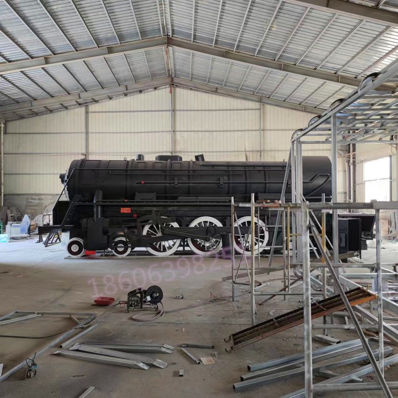 复古火车头民宿l绿皮东风火车头铁艺模型工厂景区铁艺模型