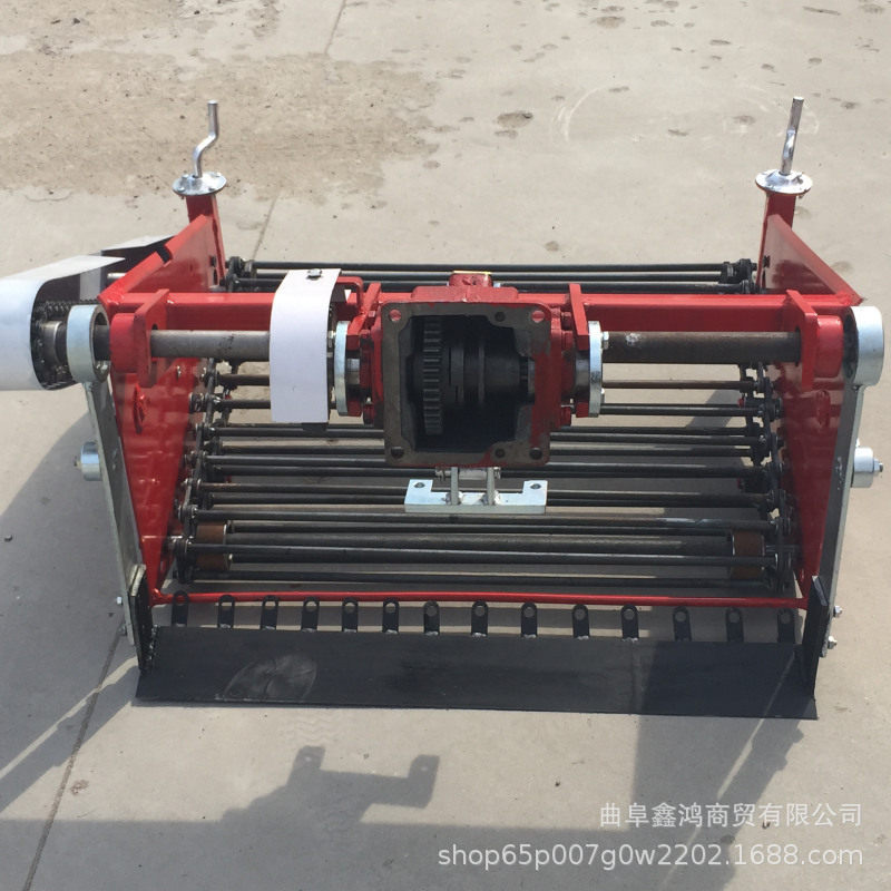 小型土豆地瓜挖获机轻型土豆收获机多功能根茎作物收获机刨土豆机