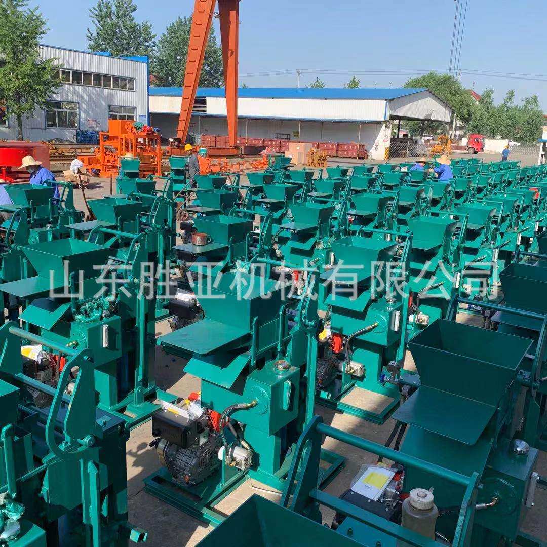 100台液压砖机出口连锁砖机黏土砖机出口海外海外有分公司