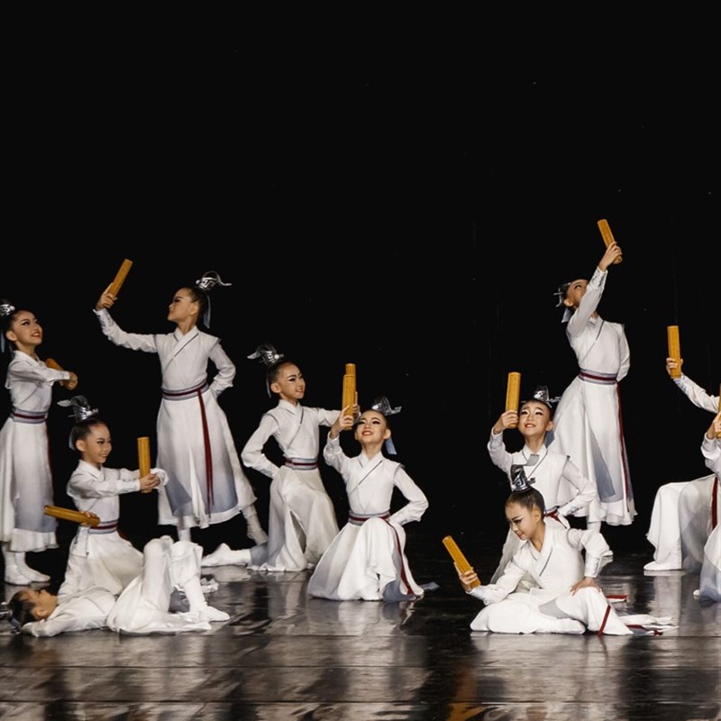 中国梦儿童国学服壮志少年行舞蹈演出表演服装男女童风古典汉服