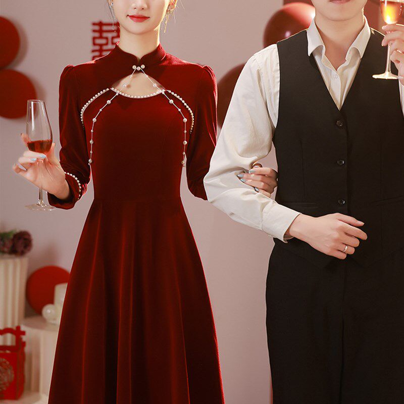 旗袍敬酒服新娘小个子订婚连衣裙冬季礼服裙女2023新款酒红色回门