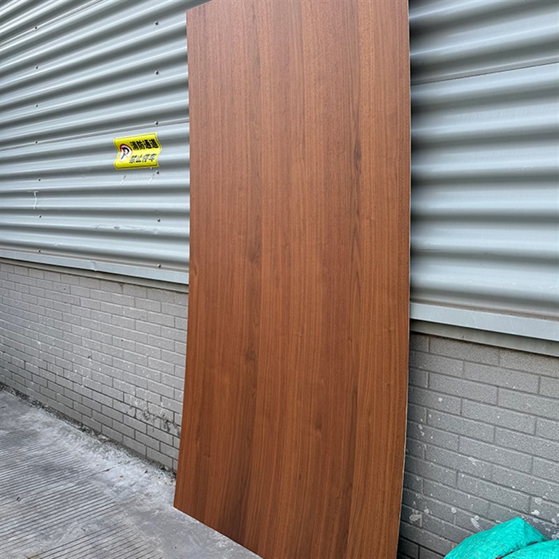 黑胡桃天然实木皮贴面板木饰面墙板超哑UV漆胡桃木纹涂装板饰面板