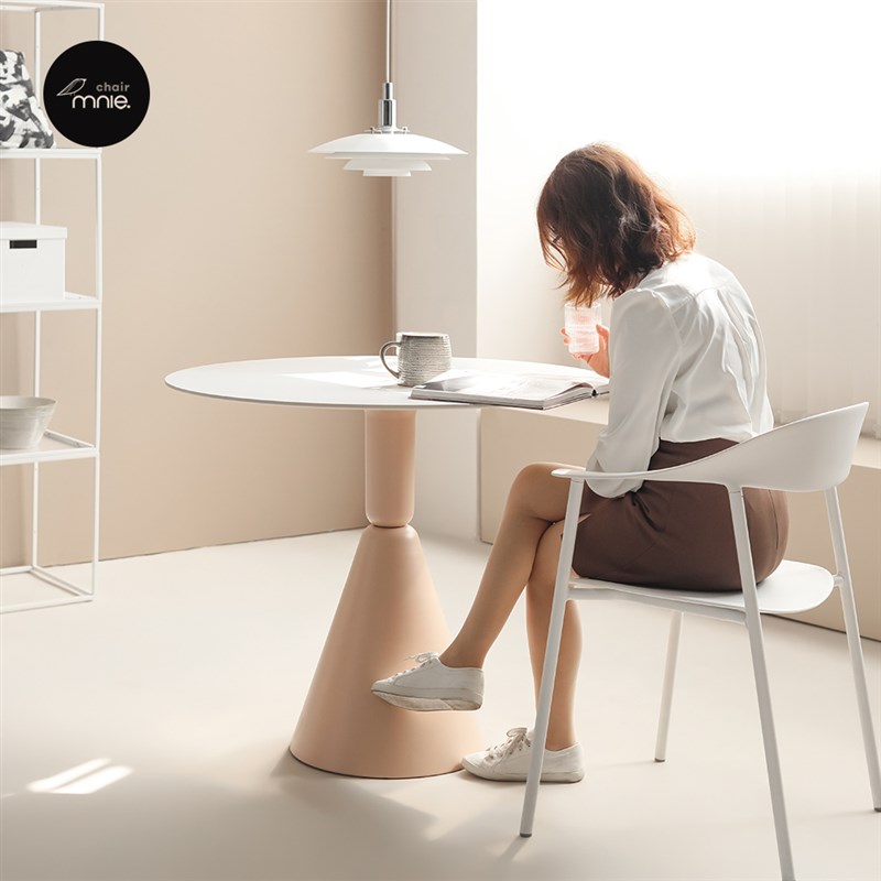 北欧简约岩板餐桌椅组合小户型家用圆桌咖啡厅奶茶店休闲洽谈桌子