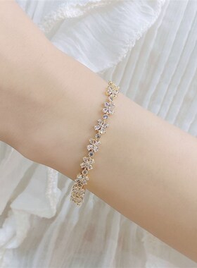 夏季新款微镶锆石气质手链女小众设计高级感花瓣手饰简约百搭手镯