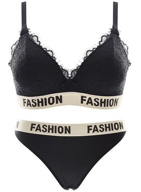 蕾丝内衣女小胸聚拢收副乳防下垂品牌黑色内裤套装性感三角杯文胸