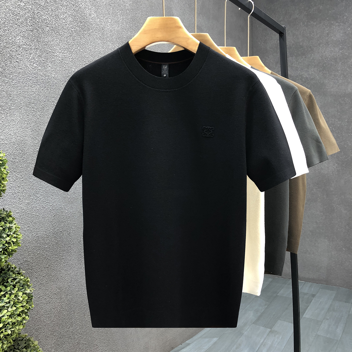 简约亲肤内搭短袖毛衣男