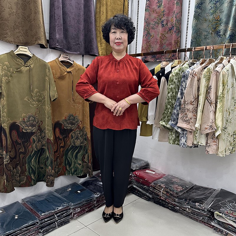 高端中年妈妈春夏款真丝上衣宽松提花衬衫女2024显瘦时尚休闲套装