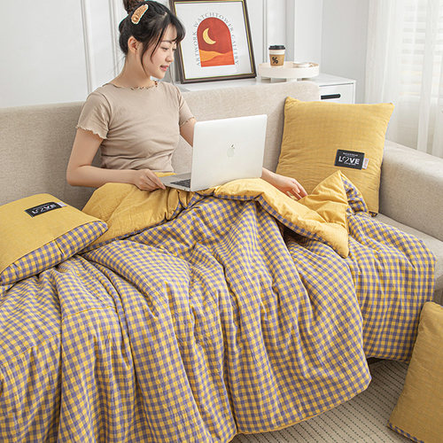 全棉抱枕被子两用办公室午休睡两用抱枕被子纯棉空调被毯子二合一