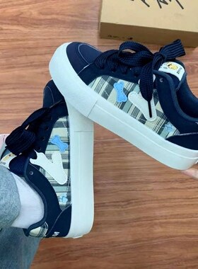 小众厚底小白鞋女新款韩系百搭高颜值女鞋时尚校园风增高板鞋